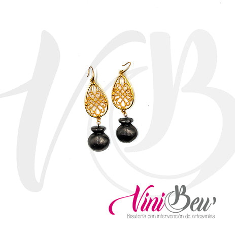 Aretes Corazón de Barro Negro con filigrana