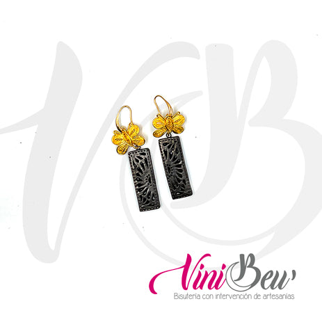 Aretes Corazón de Barro Negro con cristales