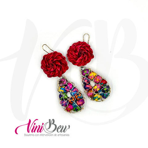 Aretes flor de palma con gota petates