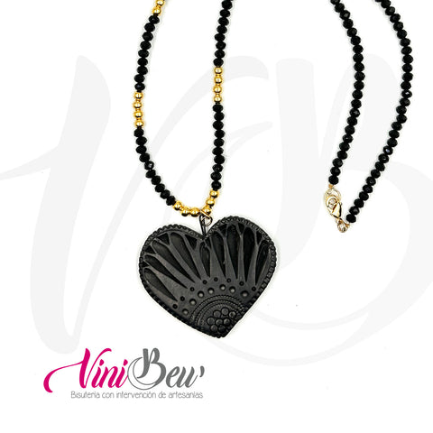 Collar Barro Negro Corazón