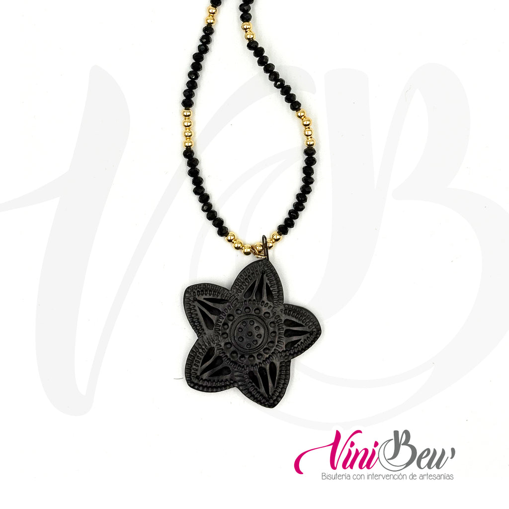 Collar de Barro Negro Sol