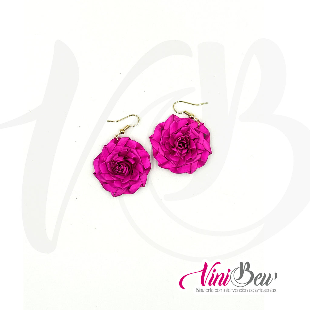 Modelo 1 - Aretes flor de palma