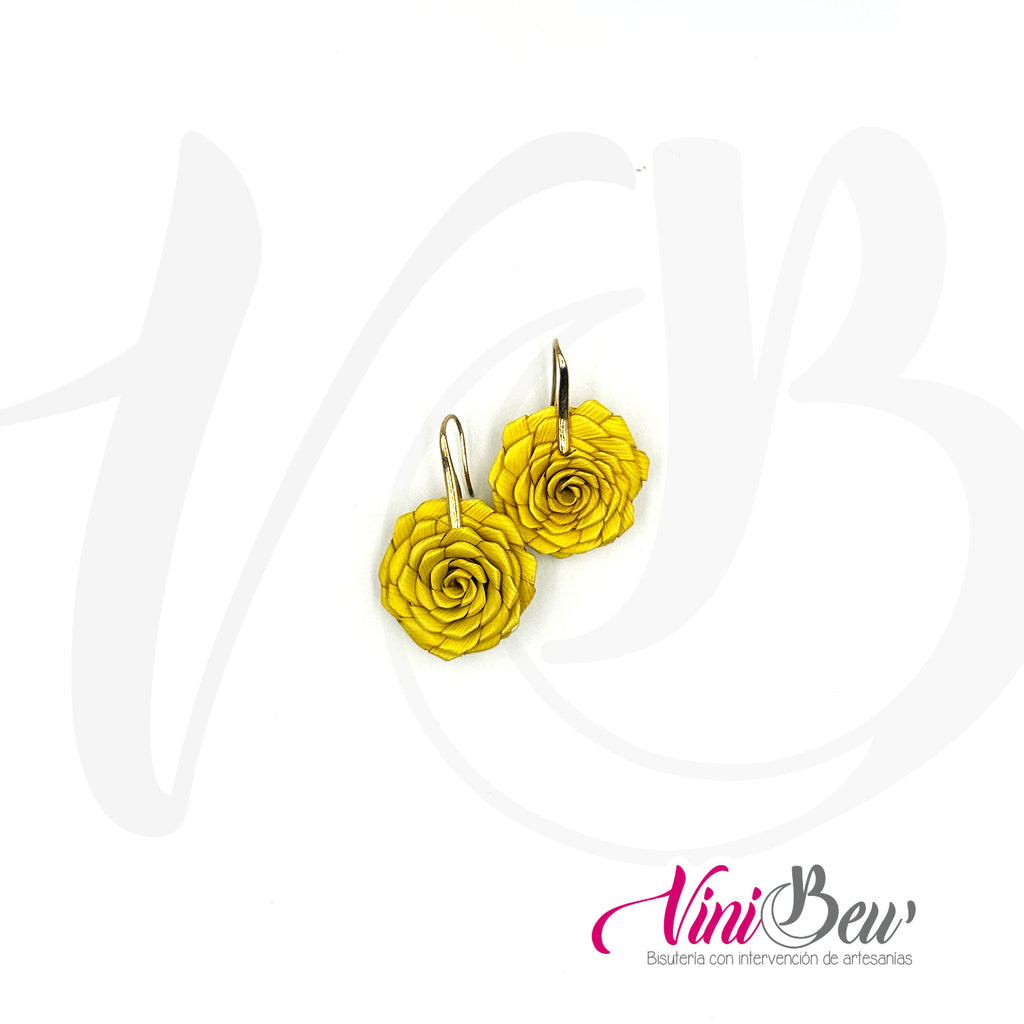 Modelo 3 - Aretes flor de palma mini