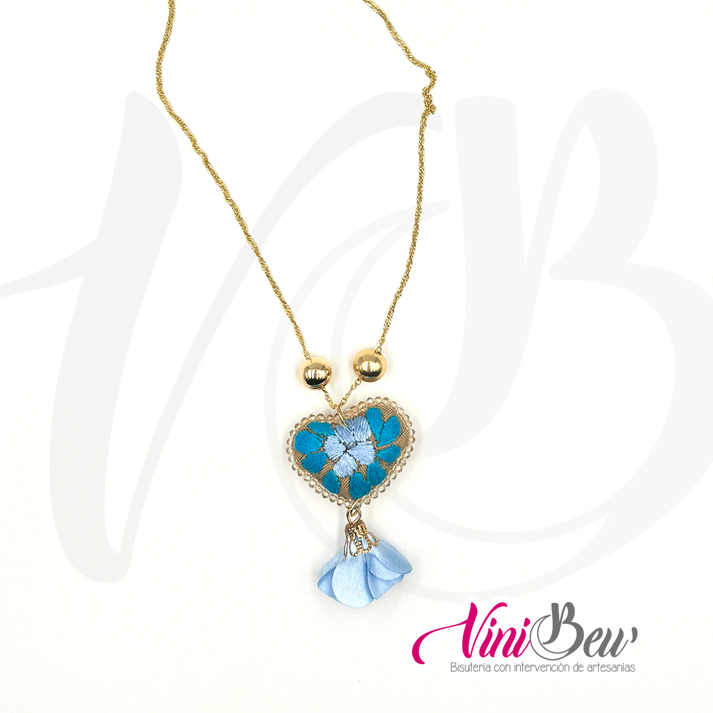 Modelo 8 - Collar mini bordado con collar chapa