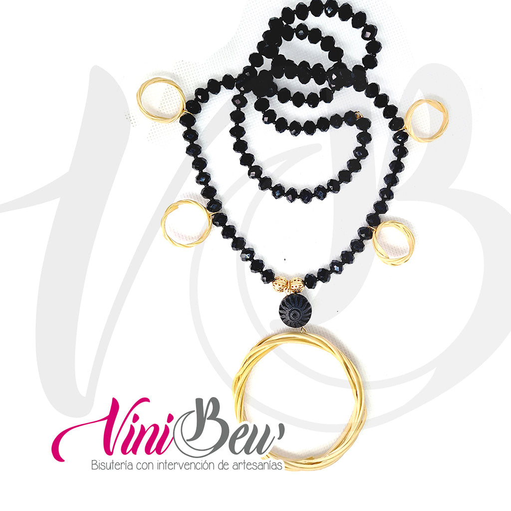 Collar de cristales con Barro Negro y Carrizo